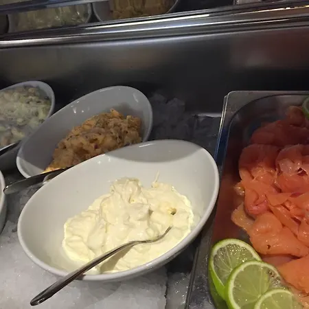 ホテル Cafe Schatz ホーエネムス